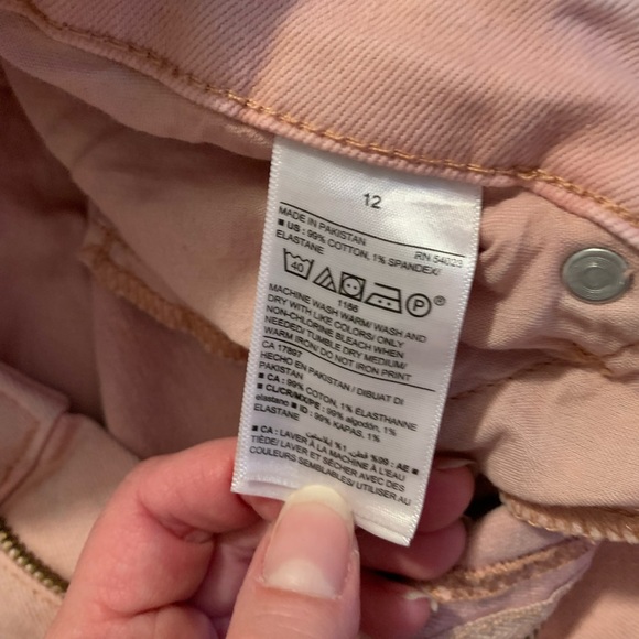 Dusty rose color Old Navy jeans - Picture 4 of 7